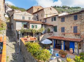 Hotel Foto: Apartment La casa del Fale di Collodi by Interhome