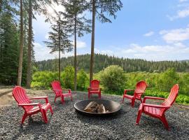 Hotel Photo: Mountain Home in Coeur d’ Alene