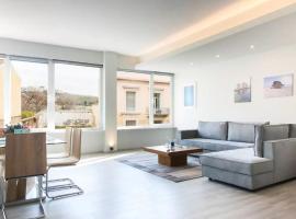 Hotel fotoğraf: Sunlit Apartment with Acropolis View