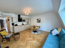 รูปภาพของโรงแรม: Freshly renovated Apartment in Trendy Area! HG21