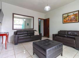 A picture of the hotel: Casa c otima localizacao no Setor Sul - Goiania GO