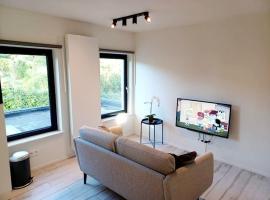 Hotel Photo: Modern en sfeervol appartement aan de Zoete Waters