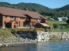 صور الفندق: Six-Bedroom Holiday home in Eidsvåg