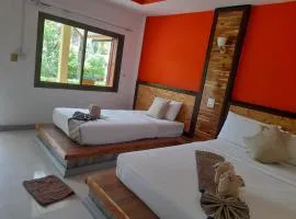 Lanta Emerald Bungalow