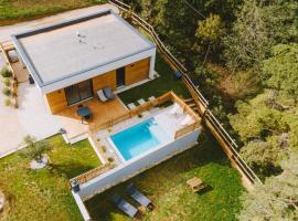 Hotel foto: -LA BOOA- Maison écologique 65m2 -Piscine privée- Ardèche GESTLOC