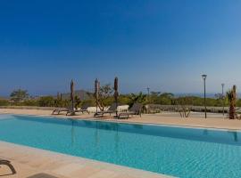 A picture of the hotel: Vista al mar, Alberca templada!