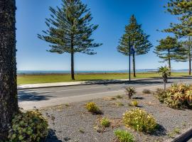 Hotel fotoğraf: Railway Cottage - Napier Holiday Home