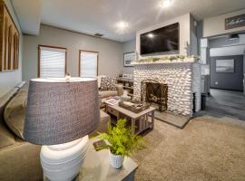 Hotel Photo: Cozy Erie Vacation Rental with Patio and Seasonal Pool