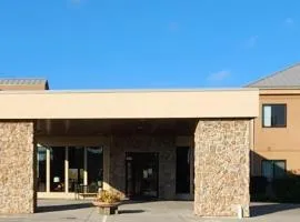 Cobblestone Inn & Suites - Newton