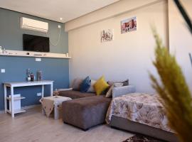 Hotel Photo: Stylish Studio - Ideal for Work and Relaxation