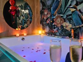 Ξενοδοχείο φωτογραφία: Suite Passion - Jacuzzi Spa - Table de massage - 1 Chambre