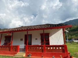 Gambaran Hotel: Habitación Amapola