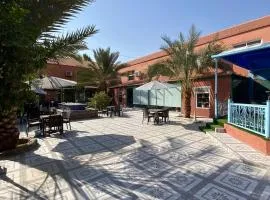 فندق ادوماتو ADOMATo HOTEl