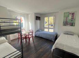 Hotel Photo: Basel-Stadt Gundeldingen Zimmer 404,