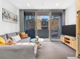 Фотография гостиницы: 'Artsy at East End' A Modern Inner-city Retreat