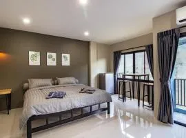 Is Am Are Stay Boutique