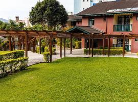 Spazio Vital Apartments, hotel in Florianópolis