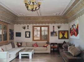 Foto di Hotel: Appartement familial Rabat