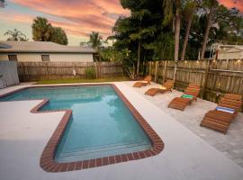 Hotel fotografie: Tropical Spa Escape Sauna Pool Hot tub Firepit BBQ