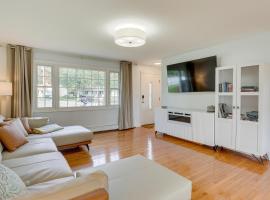Hotel foto: Charming West Haven Home - Walk to Beach!