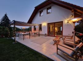 Hotel fotografie: SzamosVilla - BBQ, 8BDRM, very close to center