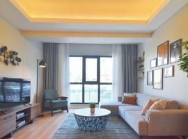 รูปภาพของโรงแรม: Modern 1br Apt Perfect Blend Of Comfort & Style