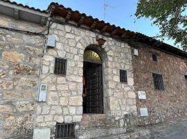 ホテル写真: Bodega típica en El Molar sin camas ni dormitorios