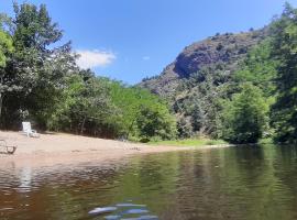 Хотел снимка: Camping Le Viaduc Ardèche