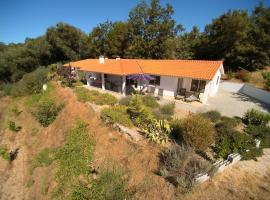 Hotel foto: Spacious holiday home on estate near Covas