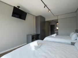 Gambaran Hotel: Inn & Out Plus Rosebank