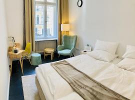 Fotos de Hotel: Serviced Room im Herzen Berlin‘s