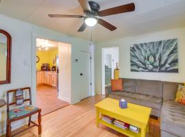 Hotel fotoğraf: Dog-Friendly Albuquerque Home with Patio and Yard!