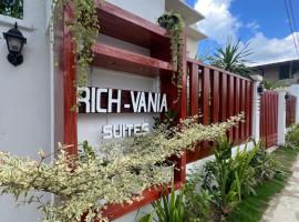 RICH-VANIA SUITES，位于卢纳将军城的酒店