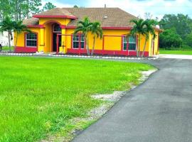 A picture of the hotel: Cozy House near to Legoland FL