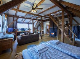 Božská usedlost, hotel in Prackov