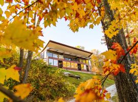 호텔 사진: Magical Country Retreat in the Berkshires