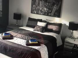 Hotel Photo: Le 10620 beau, grand et charmant 5 et demi