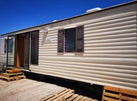 Minicasa con vistas al mar, hotel in Casabermeja