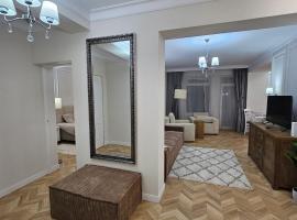 Фотографія готелю: Apartament M2 Vatra Dornei