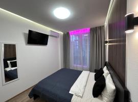 A picture of the hotel: Rybalsky Studio apartment Dnipro view