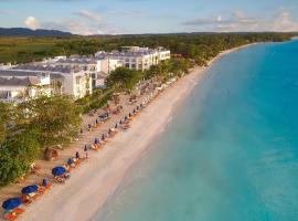 Azul Beach Resort Negril, Gourmet All Inclusive by Karisma, khách sạn ở Negril