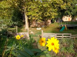 Hotel Photo: Albergue del Oso TierraLuz