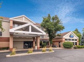 Hotel foto: Days Inn & Suites by Wyndham Madison