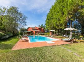 รูปภาพของโรงแรม: Holiday Home Casale il Poggio by Interhome