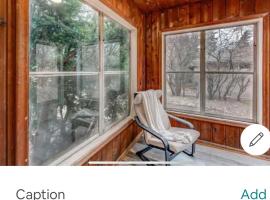 Hotel fotografie: Entire House with Four Bedrooms, close to Downtown Minneapolis, UofM, Bank Stadium,
