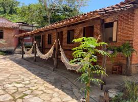 Chalés Beira Rio - Parque da Carioca - Centro Histórico, hôtel à Goiás