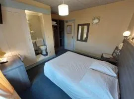 Logis Hotels - Le Saint Clément - Hotel Restaurant