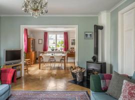 Hotel Photo: Charming House in Enskede