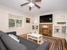 Gambaran Hotel: Dashing 3BR Home in Whittier