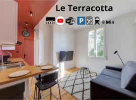 A picture of the hotel: Terracotta-T2-Clim-Parking gratuit privé